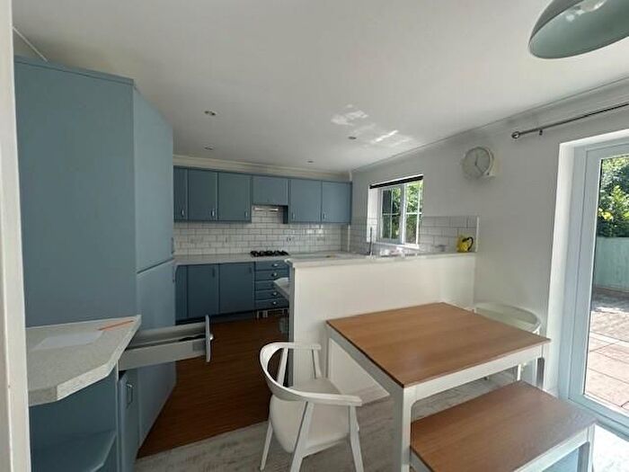4 Bedroom Semi-Detached House To Rent In Riverdale Orchard, Seaton, EX12