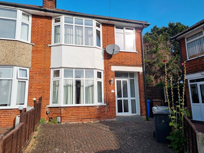 3 Bedroom Semi-Detached House For Sale In Chesham Road, Ipswich, IP2