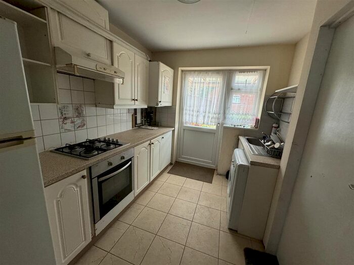 Studio To Rent In Lampton Avenue, Hounslow, TW3