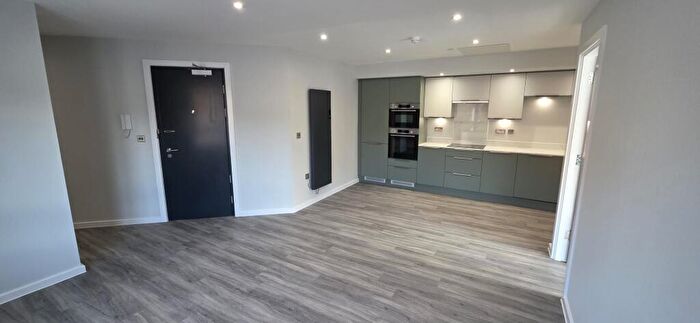 2 Bedroom Apartment For Sale In Caversham Road, Reading, RG1