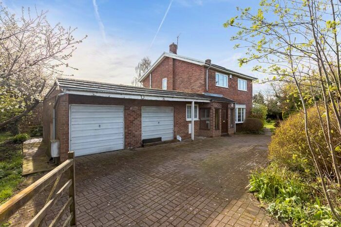 4 Bedroom Detached House For Sale In Malton Road, Yedingham, Malton, YO17