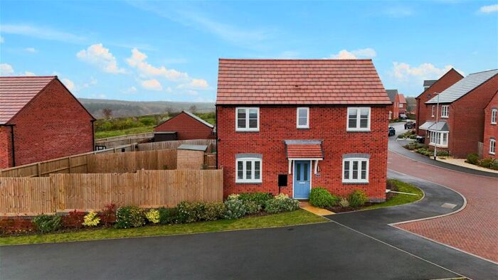 3 Bedroom Detached House For Sale In Fallow Way, Mansfield, NG18