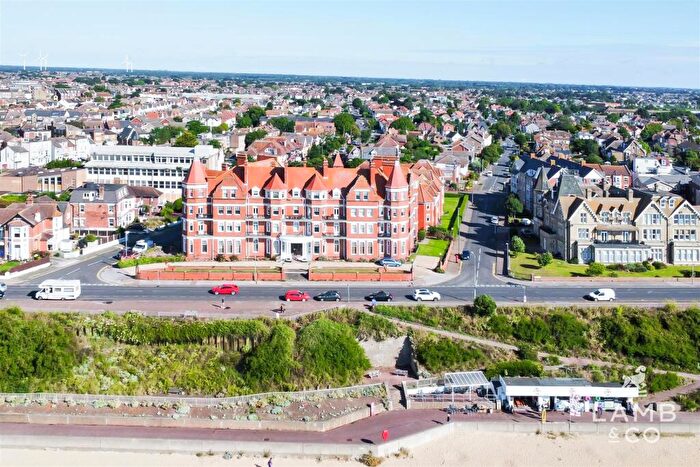 1 Bedroom Flat For Sale In The Grand, Marine Parade East, Clacton-On-Sea, CO15