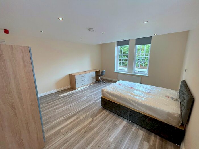 Studio To Rent In Flat Upper New Walk, Leicester, LE1