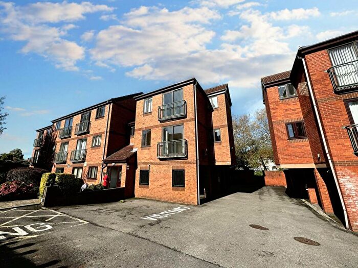 2 Bedroom Flat To Rent In Beechmount Grove, Bristol, BS14