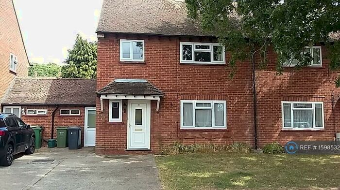 4 Bedroom Semi-Detached House To Rent In Cabell Road, Guildford, GU2
