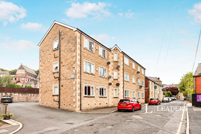2 Bedroom Flat To Rent In Damar Court, Square Street, Ramsbottom, BL0