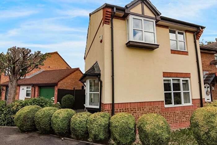 3 Bedroom Semi-Detached House For Sale In Aspen Park Road, Weston-super-Mare, BS22