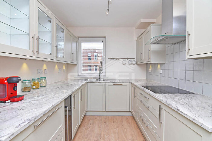 2 Bedroom Apartment To Rent In Abbey Road, St Johns Wood, London, NW8