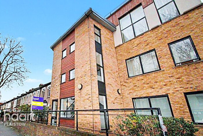 2 Bedroom Apartment For Sale In Barking Road Plaistow, London, E13