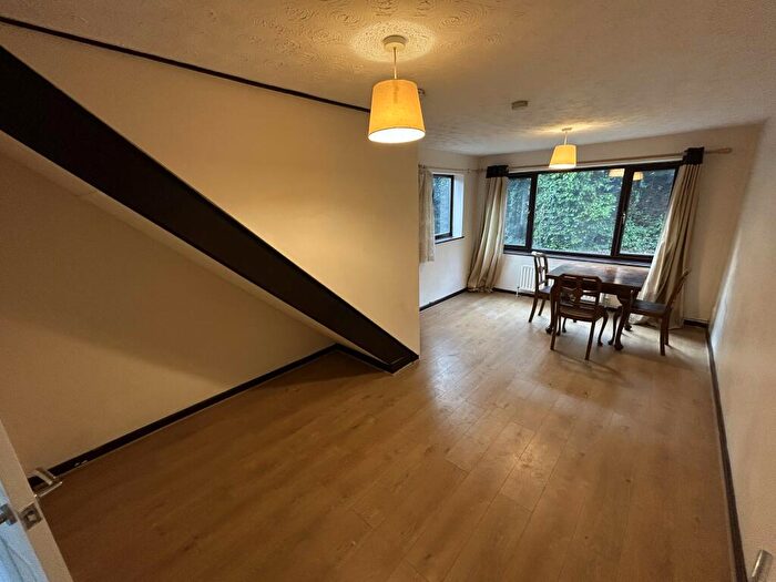 1 Bedroom Apartment To Rent In Holly Hill, Bassett, SO16