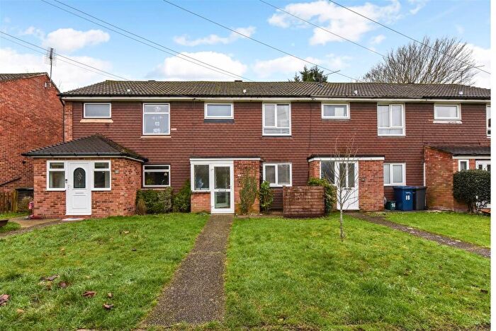 3 Bedroom Terraced House For Sale In Arthur Close, Farnham, GU9