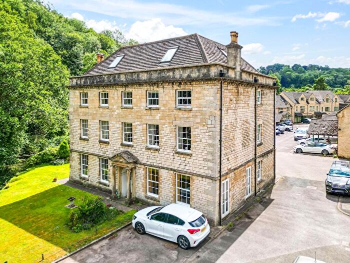 2 Bedroom Apartment For Sale In Belvedere Mews, Chalford, Stroud, GL6