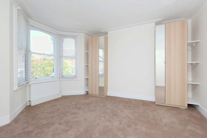 Studio To Rent In Calabria Road, London, N5