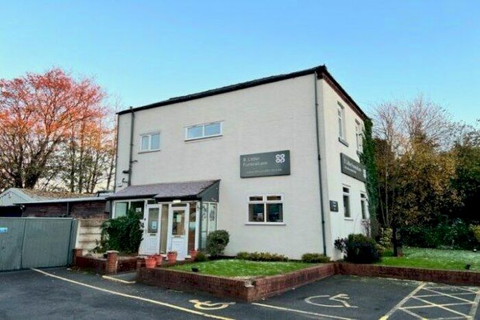 2 Bedroom Flat To Rent In Lower Broughton Road, Salford, M7