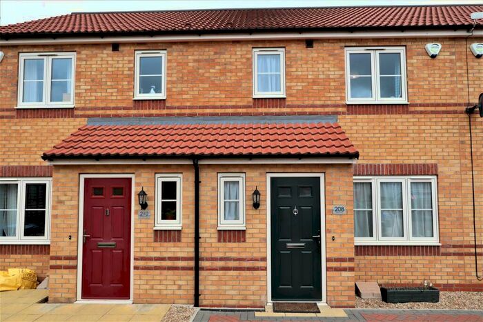3 Bedroom Town House To Rent In Wolsey Way, Lincoln, LN2