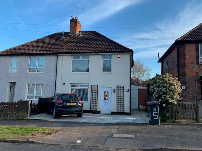 3 Bedroom Semi-Detached House To Rent In Elmwood Row, Leicester, LE2