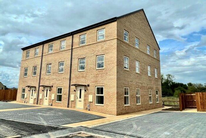 2 Bedroom Property To Rent In Ledger Way, Castleford, WF10