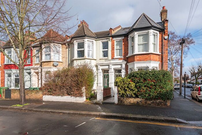 3 Bedroom Terraced House For Sale In Chertsey Road, Leytonstone, London, E11