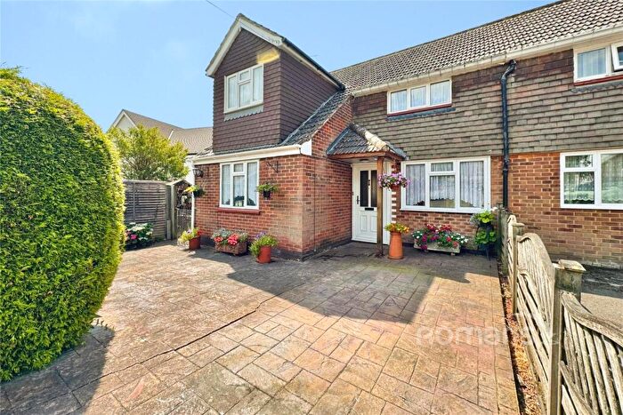 3 Bedroom Semi-Detached House For Sale In Caves Farm Close, Sandhurst, Berkshire, GU47
