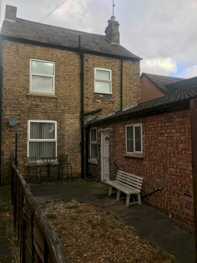 2 Bedroom Flat To Rent In Cavendish Street, Eastfield, PE1