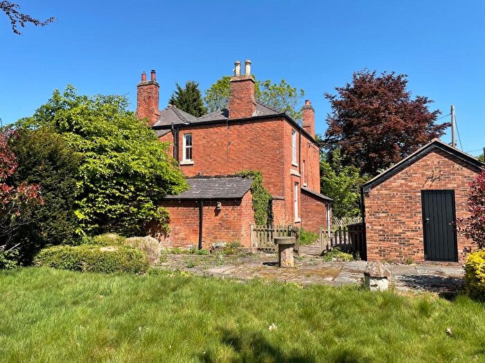 3 Bedroom Apartment For Sale In School Lane, CW6