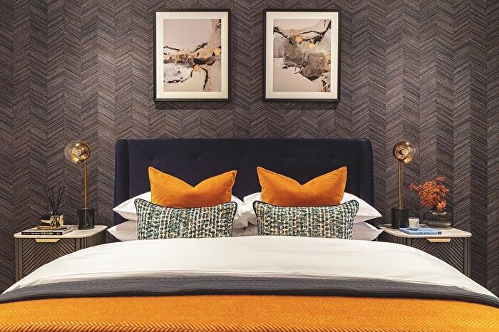 3 Bedroom Flat For Sale In Leven Road, Canary Wharf, E14