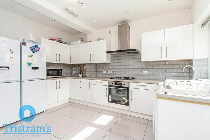 5 Bedroom Semi Detached House To Rent In Abbey Road, Beeston, NG9