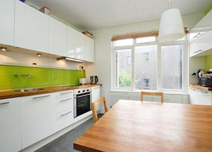 2 Bedroom Flat To Rent In Northwold Road, Hackney, E5