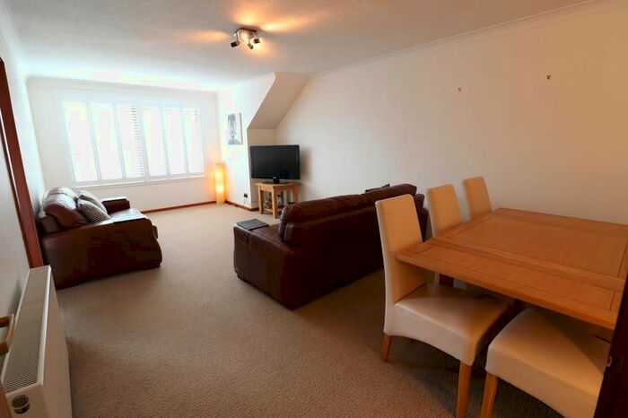 3 Bedroom Flat To Rent In Craigieburn, Aberdeen, AB15
