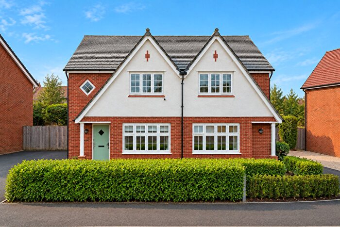 3 Bedroom Semi-Detached House For Sale In Mallard Crescent, Caddington, LU1
