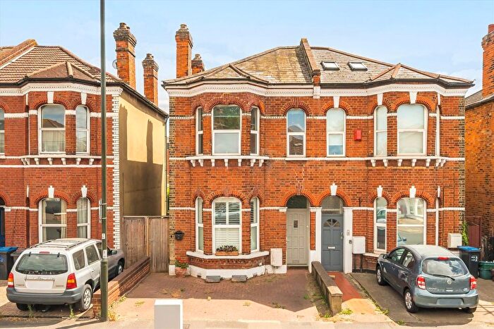2 Bedroom Flat For Sale In Alexandra Road, Wimbledon, SW19