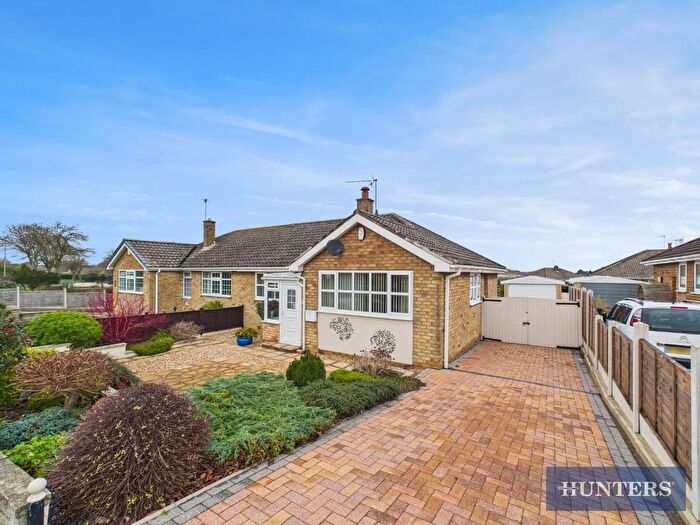 2 Bedroom Semi-detached Bungalow For Sale In Wharfedale, Filey, YO14