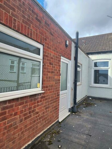 1 Bedroom Flat To Rent In Laneham Street, Scunthorpe, DN15
