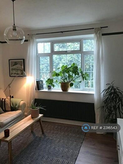 2 Bedroom Flat To Rent In Vale Lodge, Forest Hill, SE23
