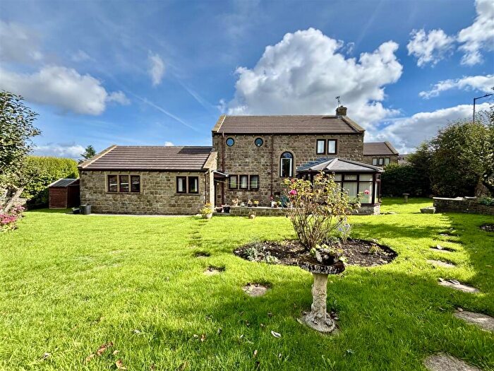 4 Bedroom Detached House For Sale In Mossy Bank Close, Queensbury, Bradford, BD13