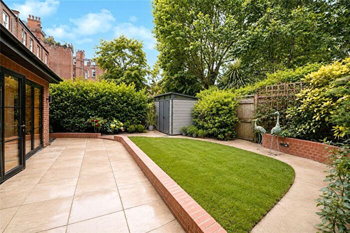 3 Bedroom Flat For Sale In Langland Gardens, Hampstead, NW3