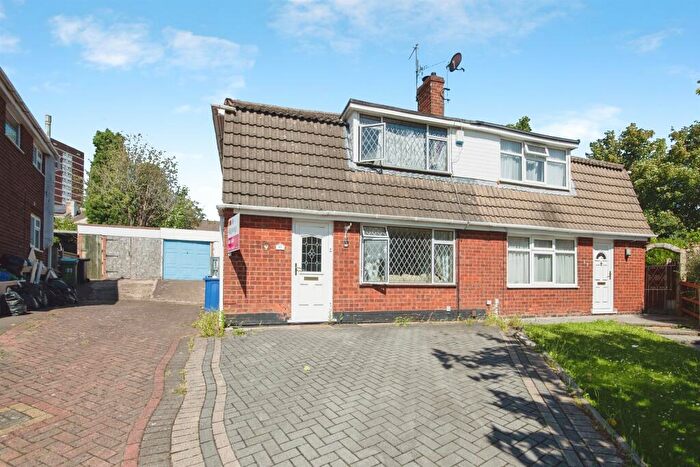 4 Bedroom Semi Detached House For Sale In Mayfair Close, Dudley, DY1