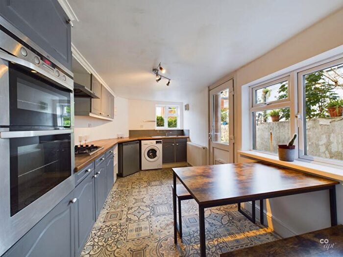 4 Bedroom Detached House To Rent In Elm Grove, Brighton, BN2