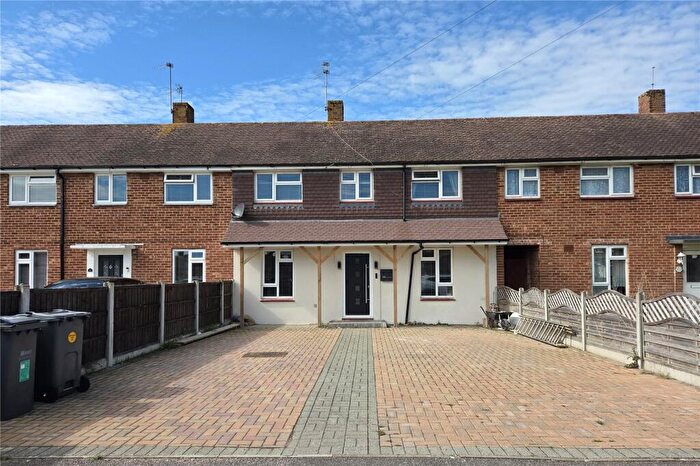 3 Bedroom Terraced House For Sale In Otterbourne Crescent, Havant, Hampshire, PO9