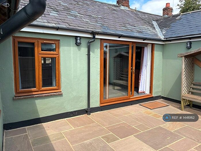 3 Bedroom Bungalow To Rent In Hope Lane, Farnham, GU9