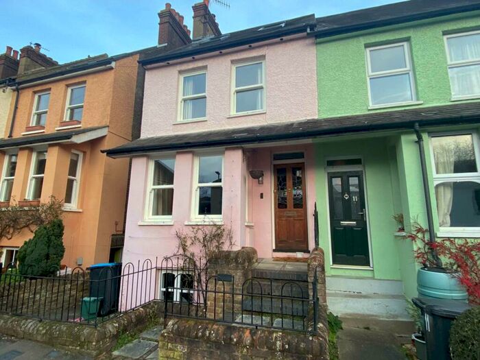 3 Bedroom Semi-Detached House To Rent In Boxmoor Village And Walking Distance To Hemel Hempstead Train Station, HP1