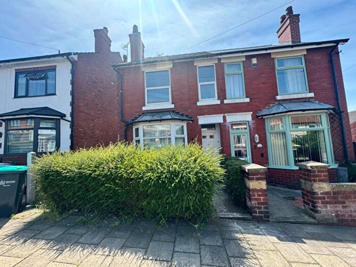 3 Bedroom Semi-Detached House To Rent In Meadow Avenue, NG18