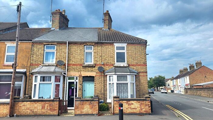 3 Bedroom End Of Terrace House For Sale In Wellington Street, Peterborough, PE1