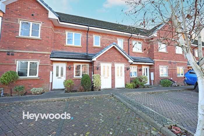 2 Bedroom Flat For Sale In Kingsley Hall, Lymewood Close, Newcastle-Under-Lyme, Staffordshire, ST5