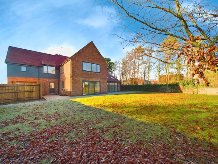 5 Bedroom Detached House For Sale In Walden Road, Great Chesterford, Saffron Walden, CB10