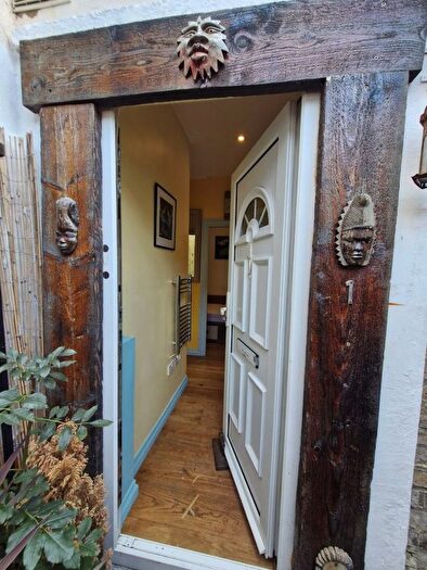 Studio To Rent In Elthorne Avenue, London, W7