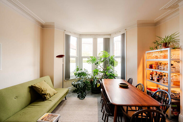 2 Bedroom Flat For Sale In Belvoir Road, St. Andrews, Bristol, BS6