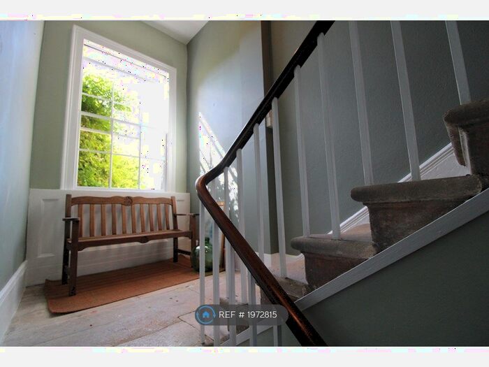 1 Bedroom Flat To Rent In Cleveland Terrace, Bath, BA1