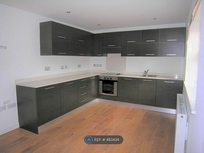 1 Bedroom Bungalow To Rent In Flamstead End Road, Cheshunt, EN8